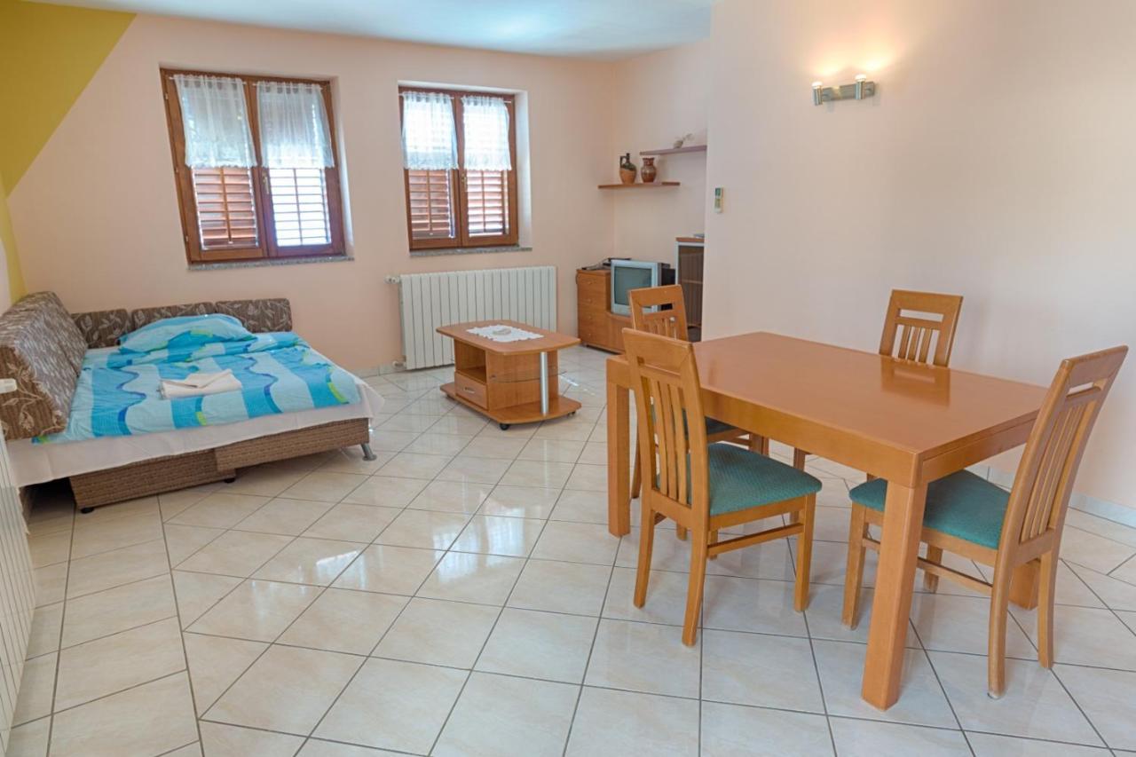 Arka Apartament Stara Novalja Zewnętrze zdjęcie